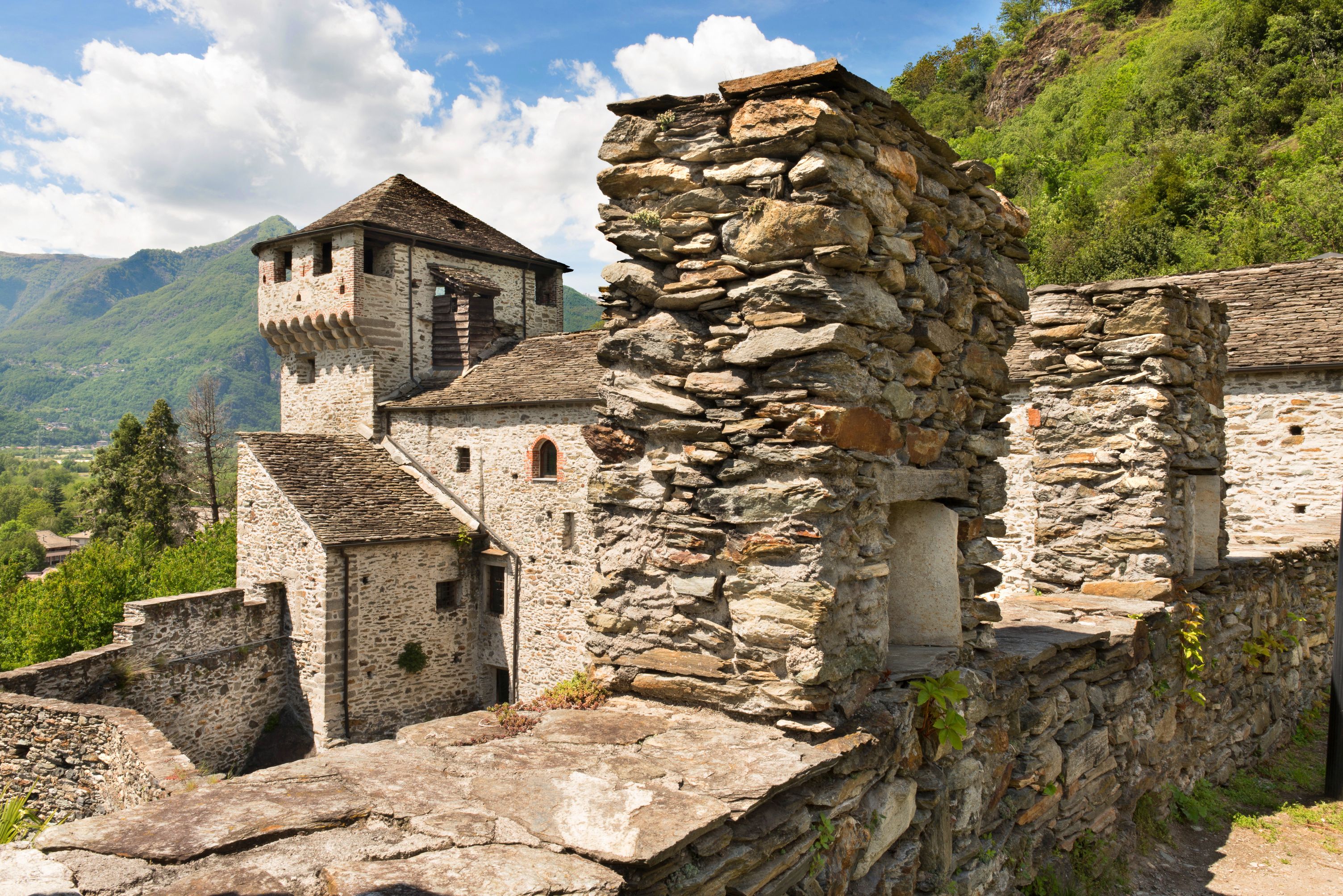 Castello Visconteo Vogogna Distretto dei Laghi