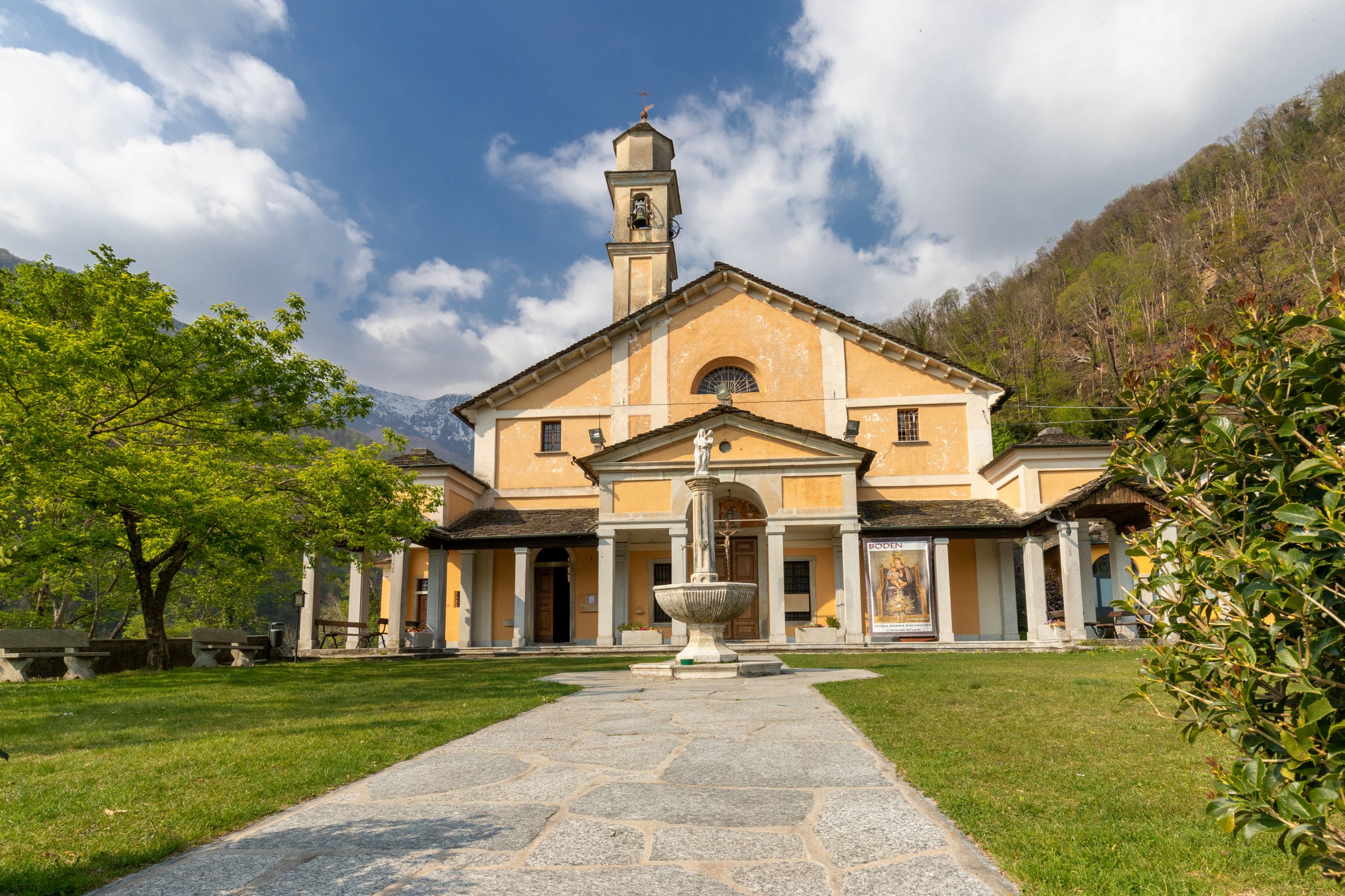 Ornavasso, fede e forti militari | Distretto dei Laghi